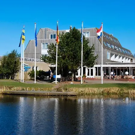Zeeduin, Met Zonnig Terras - Volledige Keuken- Resort Amelander Kaap, Incl Verwarmd Hotel-Zwembad Nabij Dorp, Duinen En Strand Hollum  Room photo
