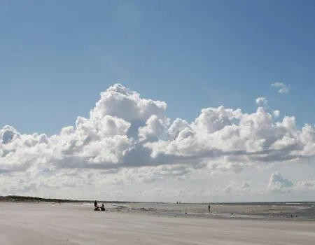 Zeeduin, Met Zonnig Terras - Volledige Keuken- Resort Amelander Kaap, Incl Verwarmd Hotel-Zwembad Nabij Dorp, Duinen En Strand Hollum  Exterior photo