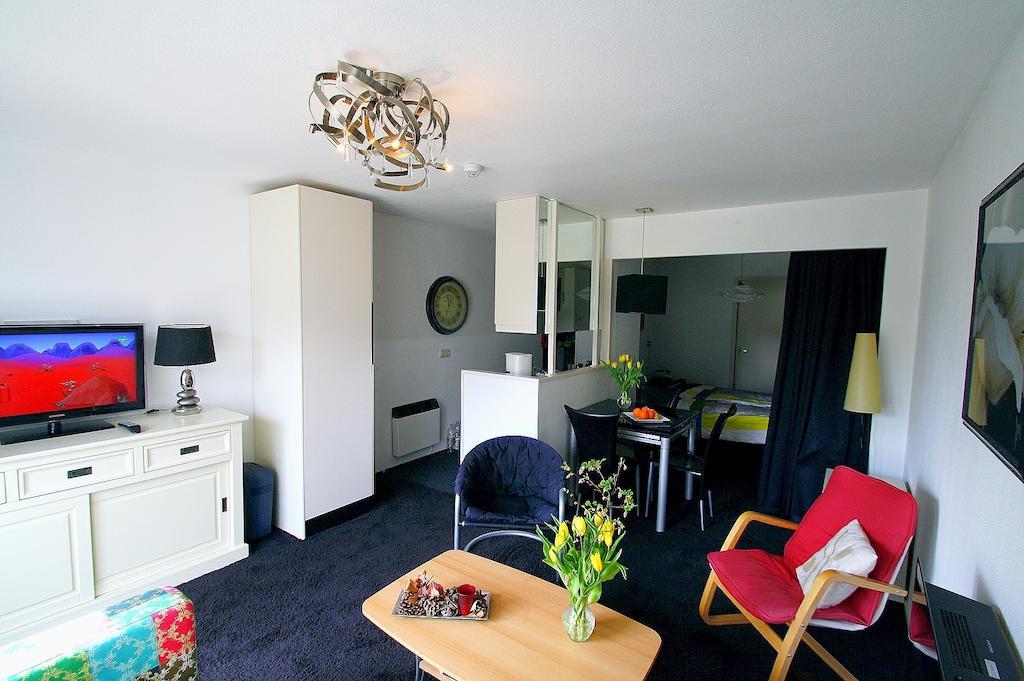 Appartement Luxe 2 Persoons Zeeduin, Bbg Met Terras - Amelander Kaap Met Gratis Hotel-zwembad *